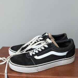 Vans Men's Black and White Sneakers Size 7